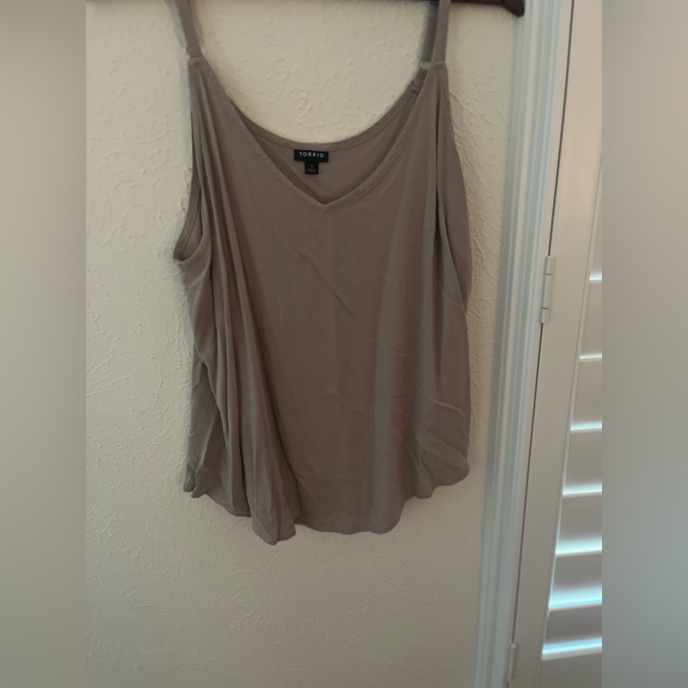 Torrid Gray Linen Like Tank- New Without Tags- 1X